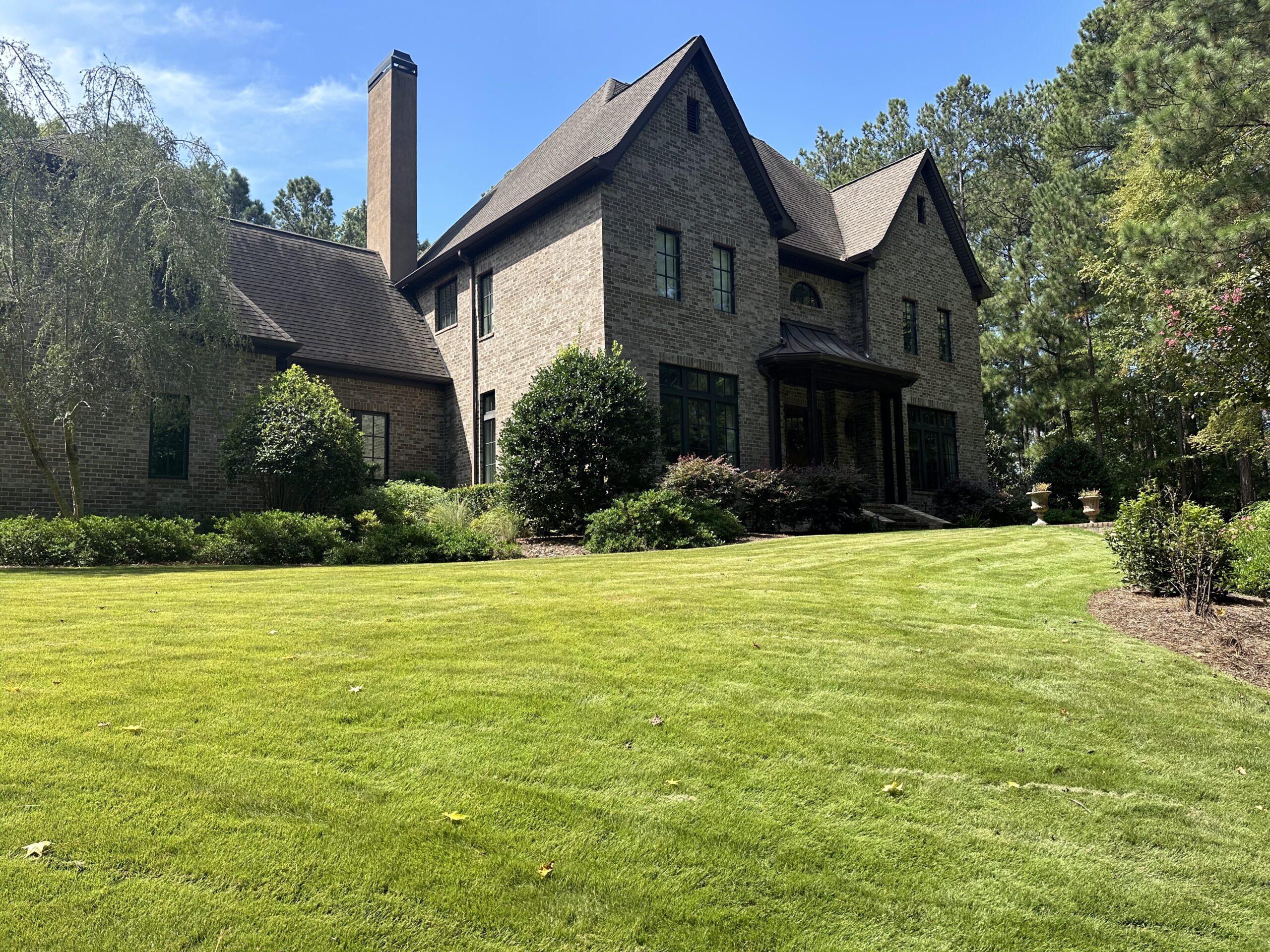 Lawn care service in Georgia with large residential lawn
